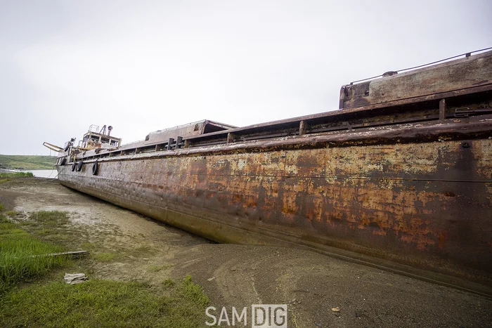 Found an abandoned rusty cargo ship on the shore of the estuary of the Bering Sea - My, Abandoned, Travel across Russia, Made in USSR, Tanker, Ship, Anadyr, Urbanfact, Bering Sea, Abandoned cities, Tundra, sights, Longpost