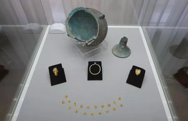 Found gold, told in the museum and was left with nothing - My, Story, Treasure, Treasure hunt, Metal detector, Astrakhan, Gold, Artifact, История России, Longpost, Repeat