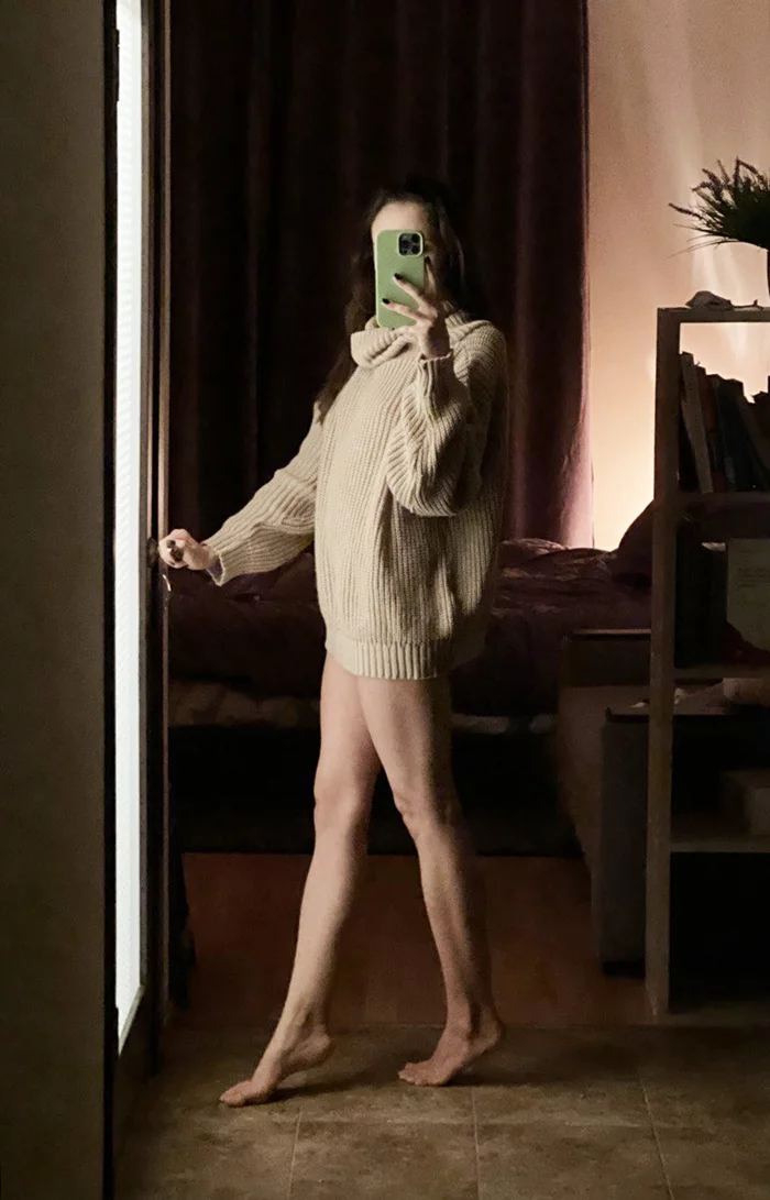 Hey - NSFW, My, Girls, Pullover, Brown-haired woman, Legs, Selfie