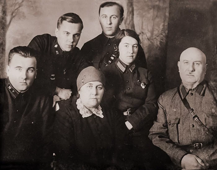 How 63-year-old Fyodor Mikhailovich Orlov began the war as a commander of a company of the people's militia, and ended it as a commander of a rifle division - My, The Second World War, The Great Patriotic War, War, Longpost