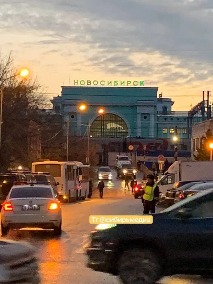 Early in the morning, the first train with mobilized trains left the station in Novosibirsk. - Crossposting, Pikabu publish bot, Longpost, Novosibirsk, Railway station, Special operation