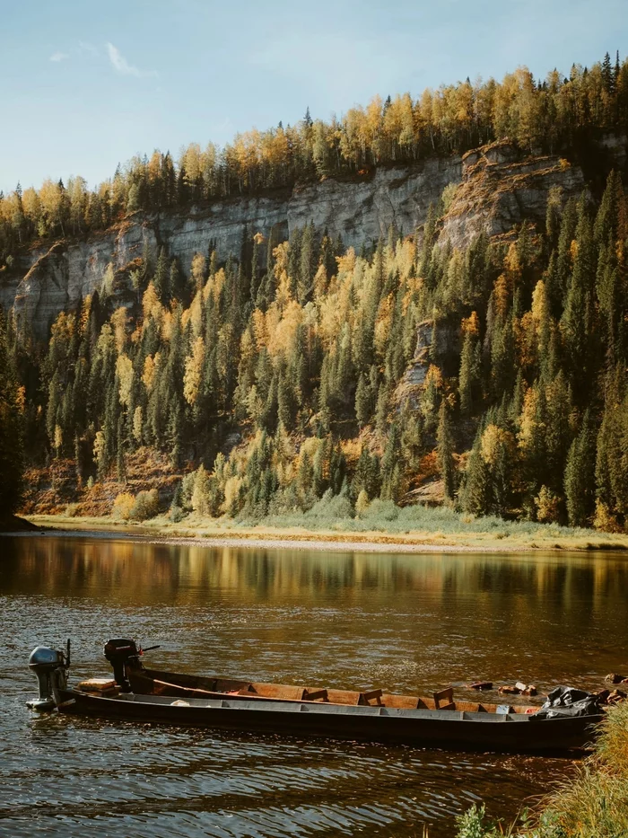 On the bank of the Usva River - Usva, Perm Territory, The nature of Russia, A boat, Autumn, The photo