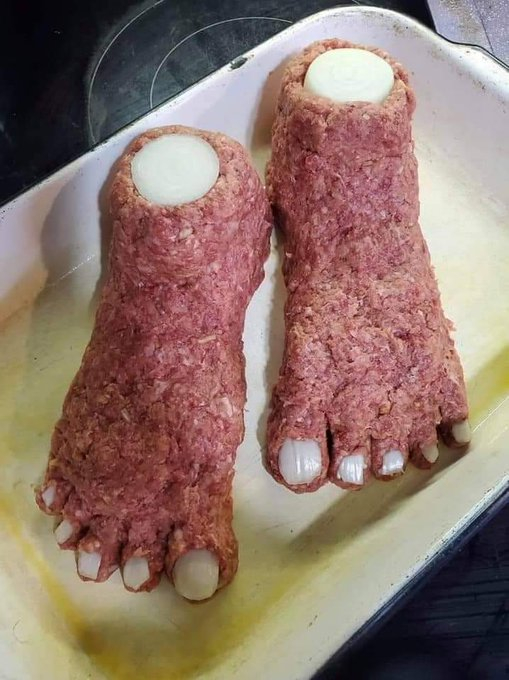 When you are waiting for cannibals for an evening dinner, and hunting people has long been prohibited by law. Cannibalissimo! - Humor, Black humor, Pareidolia, It seemed, Feet, Legs, Stuffing, Culinary minced meat