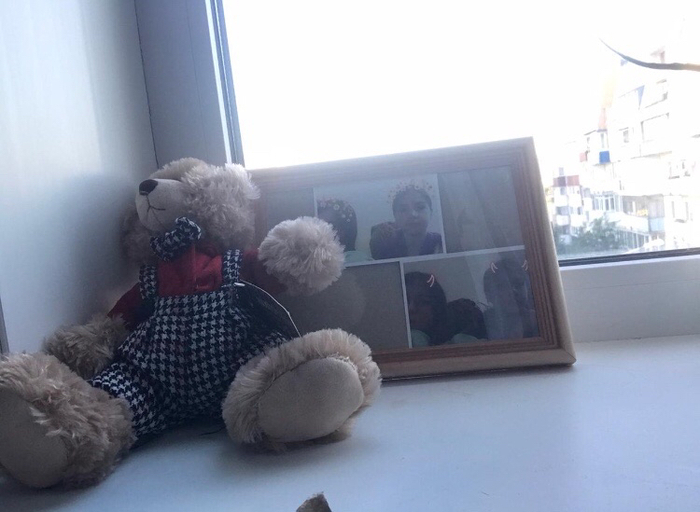 �������