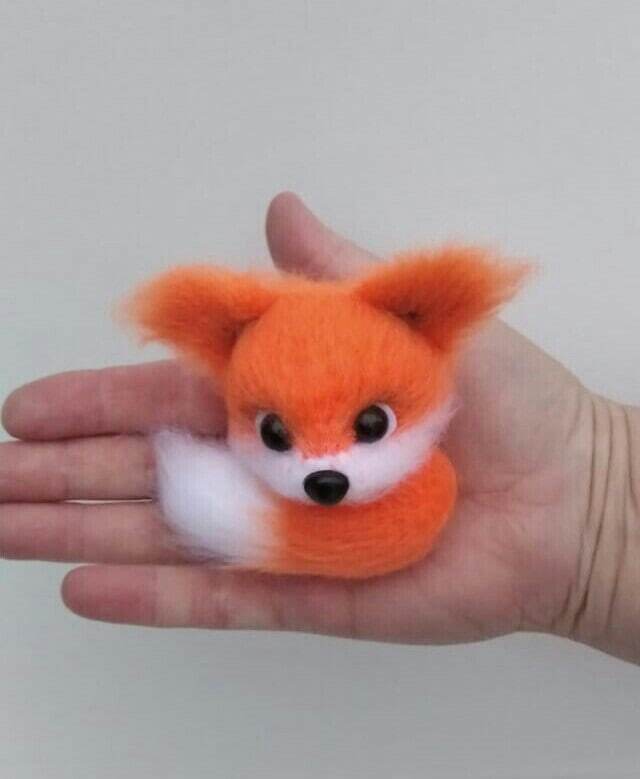 Брошь-лисичка