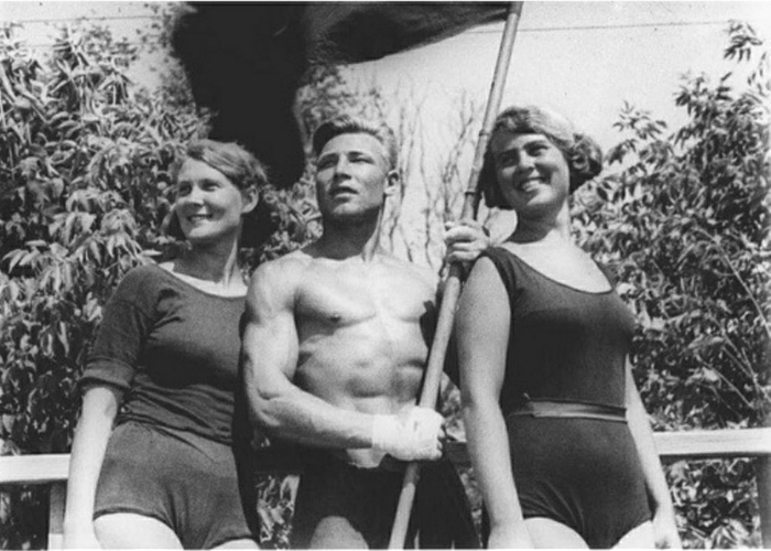. 1940 