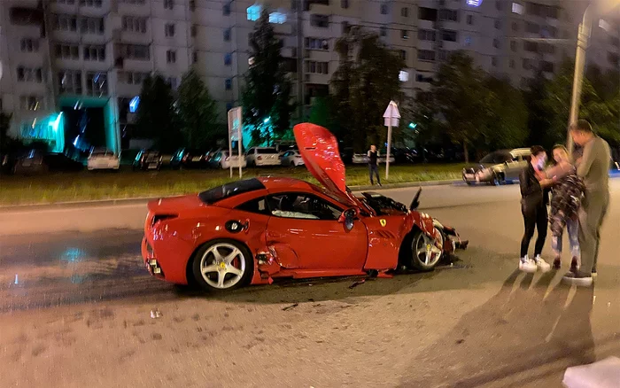 car accident. Ferrari vs BMW - Ferrari, Bmw, Road accident, Speed, Track, Collision, Vertical video, Video, Computer graphics, Longpost, Saint Petersburg, Soundless