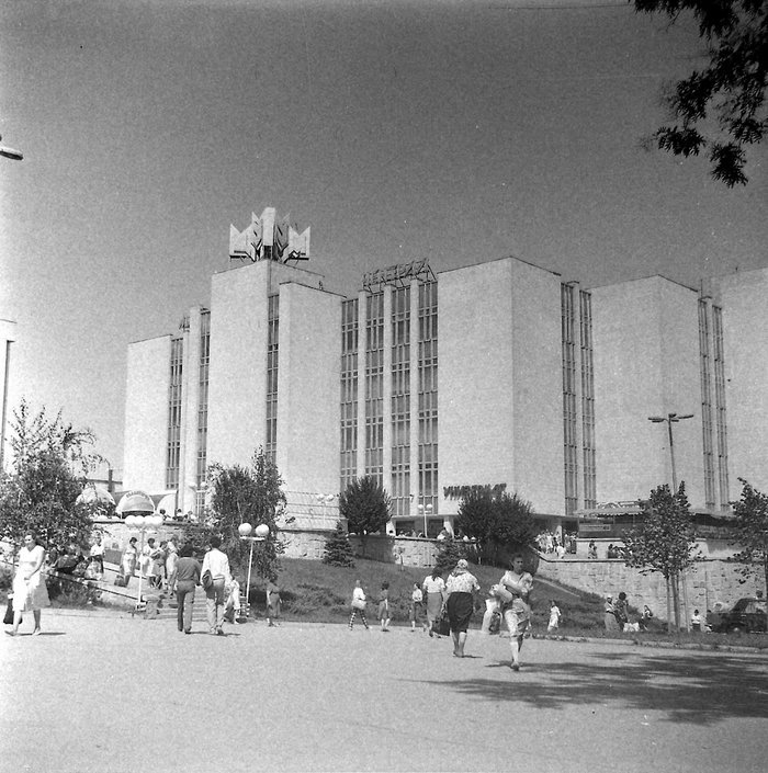 Монохромный советский Кишинёв. История города в моем объективе | Пикабу