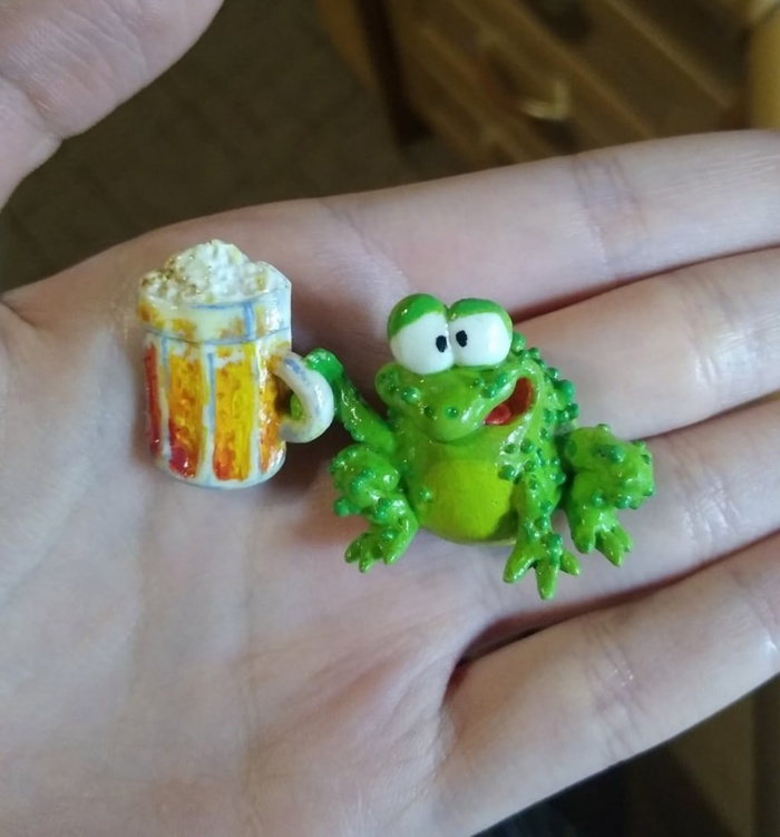 Лягушка с пивом