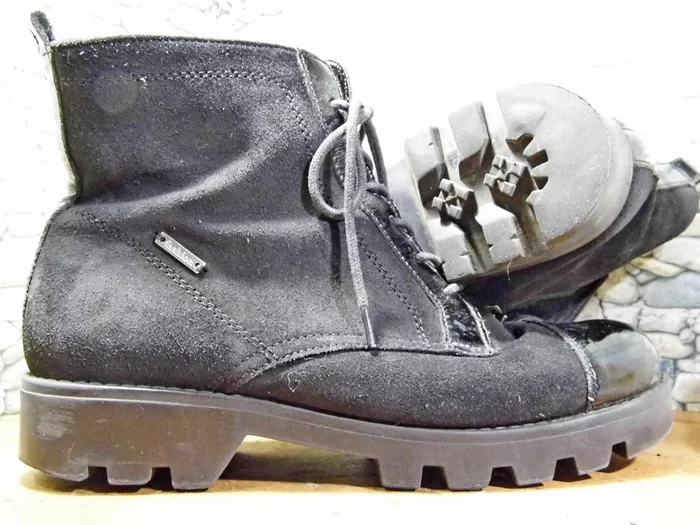 Heel with a high protector - how are the heels placed? - My, Shoe repair, Shoes, Video, Youtube, Longpost