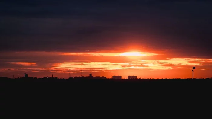 Sunset - My, Sunset, The photo, Clouds, Night city, Evening, Sky