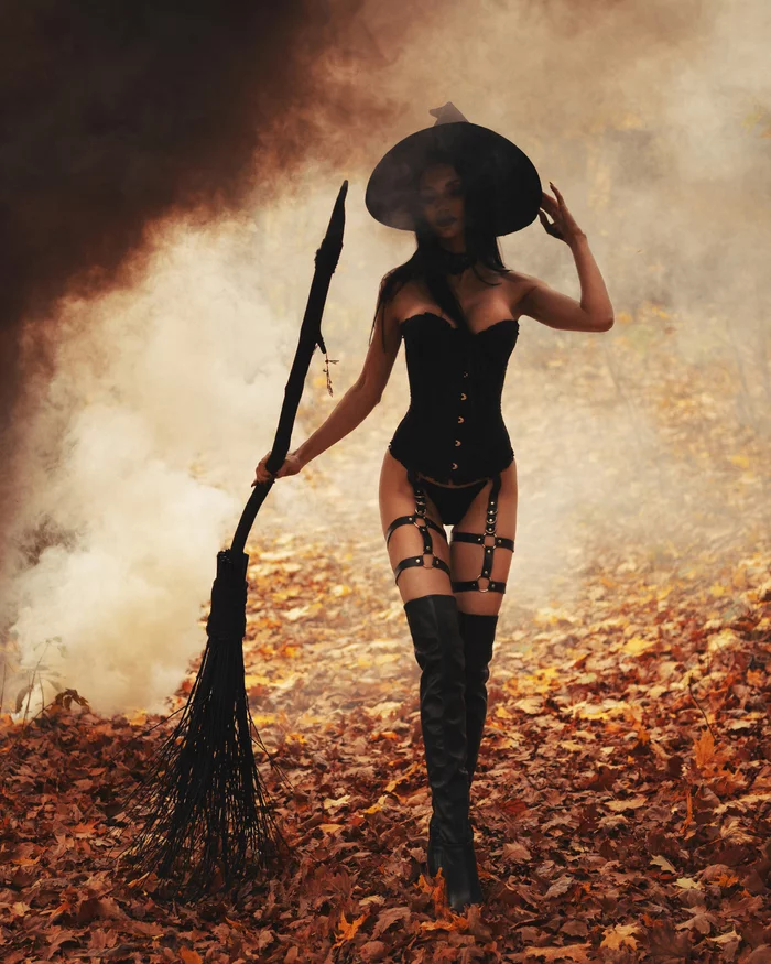 Must be the season of the Witch - My, Images, Girls, Corset, Costume, Sexuality, Witches, Neckline