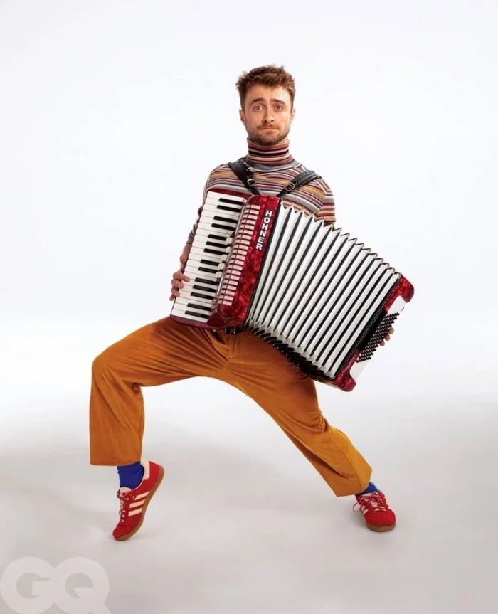 JQ, thanks for the button accordion - Harry Potter, Daniel Radcliffe