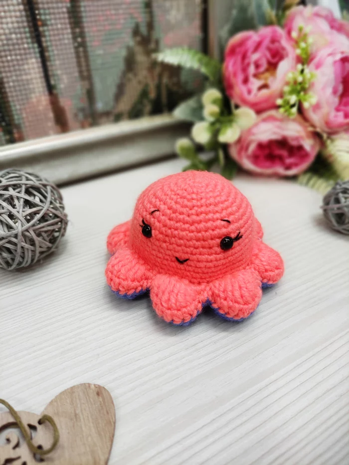 Octopussy evergreen - My, Needlework without process, Crochet, Handmade, Toys, Octopus, Products for children, Souvenirs, Presents, Milota, Longpost