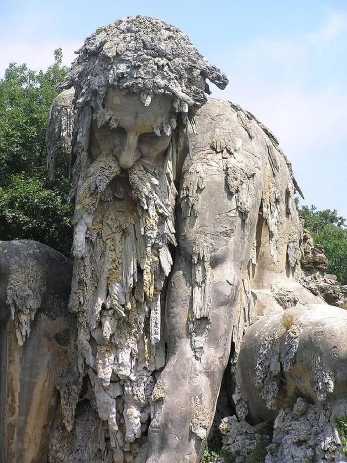 Apennine colossus - Crossposting, Pikabu publish bot, Longpost, Italy, Sculpture