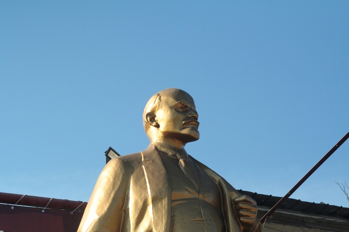 Когда искал медь, а нашёл... Ленин, Памятник, Золото