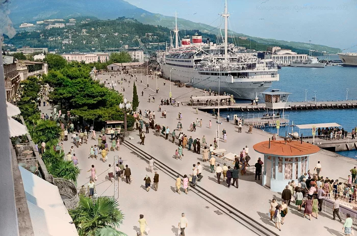 Embankment of Yalta - My, The photo, Crimea, the USSR, Story, Colorization, Embankment, Ship, 70th