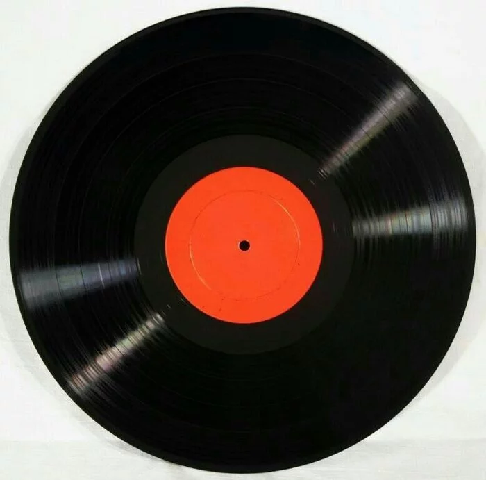 Is it possible to micro-circulate a vinyl record? - My, Vinyl records, Presents, Amateur performance