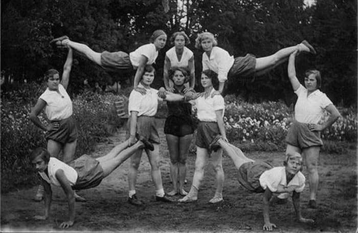 Soviet cheerleaders - The photo, Old photo, Black and white photo, 30th, the USSR, Text