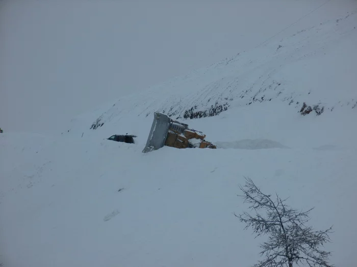 Tired... - My, Mobile photography, Track, Magadan Region, Past, Winter