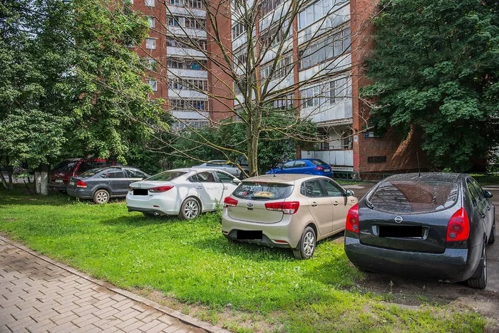 Penalty for parking on the lawn. It is high time - Fine, Parking, Неправильная парковка, Lawn, Moscow, Traffic police, Madi, Negative, Auto, Driver, Traffic rules