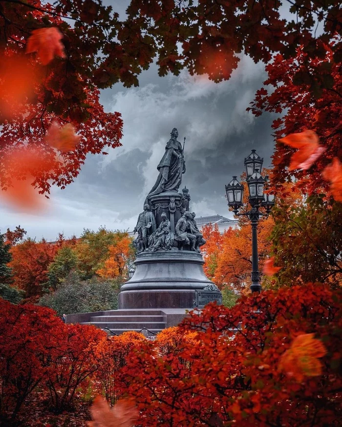Ekaterininsky square - Square, Catherine II, Monument, Saint Petersburg, Autumn
