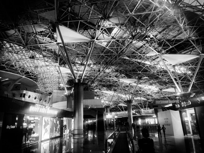 Station Geometry - My, Mobile photography, Railway station, Black and white photo, Interior Design