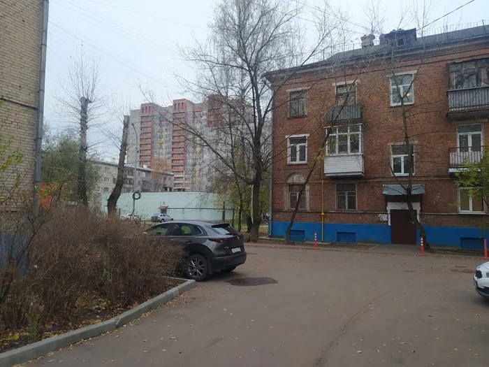 Several eras in one photo - My, The photo, Poor quality, Courtyard, Lyubertsy, Architecture