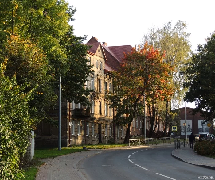 Early autumn | Chernyakhovsk - My, Kaliningrad region, Kaliningrad, Chernyakhovsk, The photo, City walk, Autumn, sights, The street, Walk, Architecture