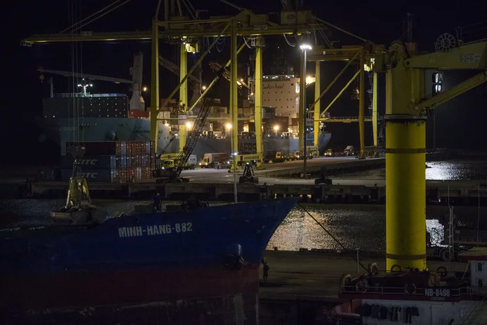 Danang port - My, Danang, Port, Tap, Bulk carrier, Vietnam, From the hands, Travels, Southeast Asia, Sea, Night, Loading, The photo, Series