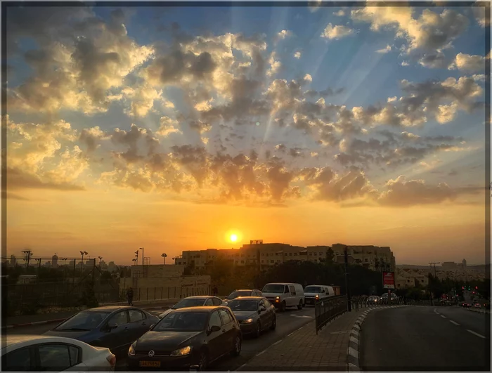 Morning - My, Sky, Car, Sunrise, Clouds, iPhone XS, The sun, Sun rays