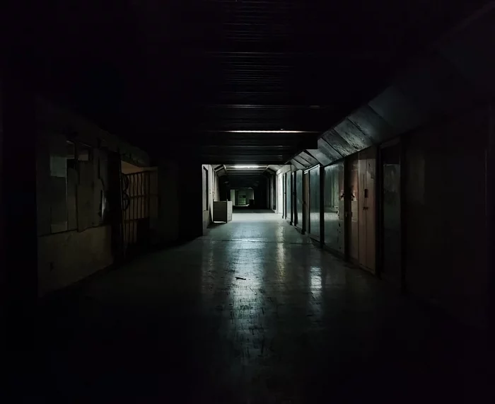 dark corridor - My, The photo, Mobile photography, Tel Aviv