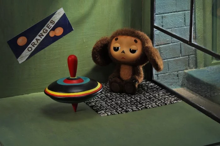 But what if Cheburashka spins the top, hoping that his whole life will actually turn out to be a dream, and not reality? - Start, Cheburashka, Spinning top, Movies, Spinning top (yula)