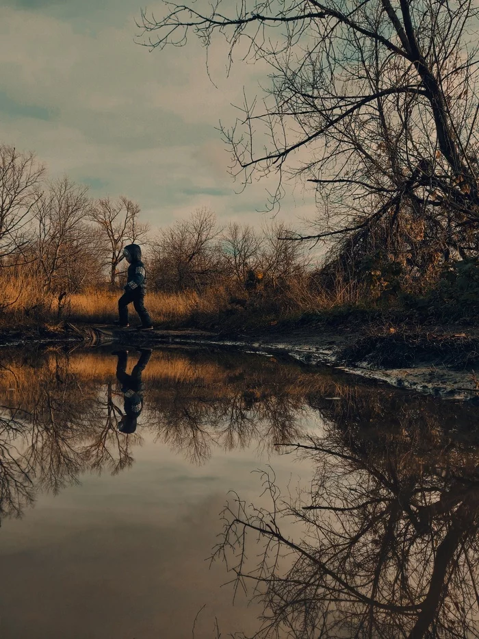 Novbrrr... - My, Autumn, Sunset, November, Puddle, Anthracite, Sky, The photo, Girls, Children, Nature