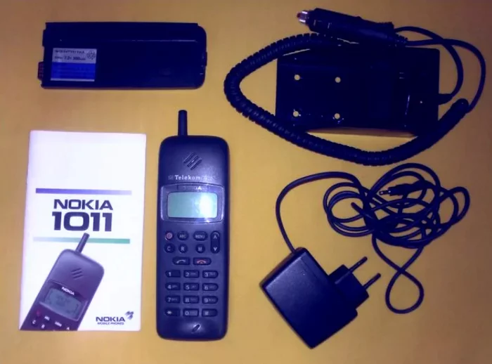 10 ноября 1992 выпущена GSM Nokia 1011. Как цифровые технологии создали мне бизнес и какие it профессии появились - IT, Познавательно, История, Nokia, Связь, Бизнес, Timeweb, Факты, Изобретения, Профессия, Длиннопост