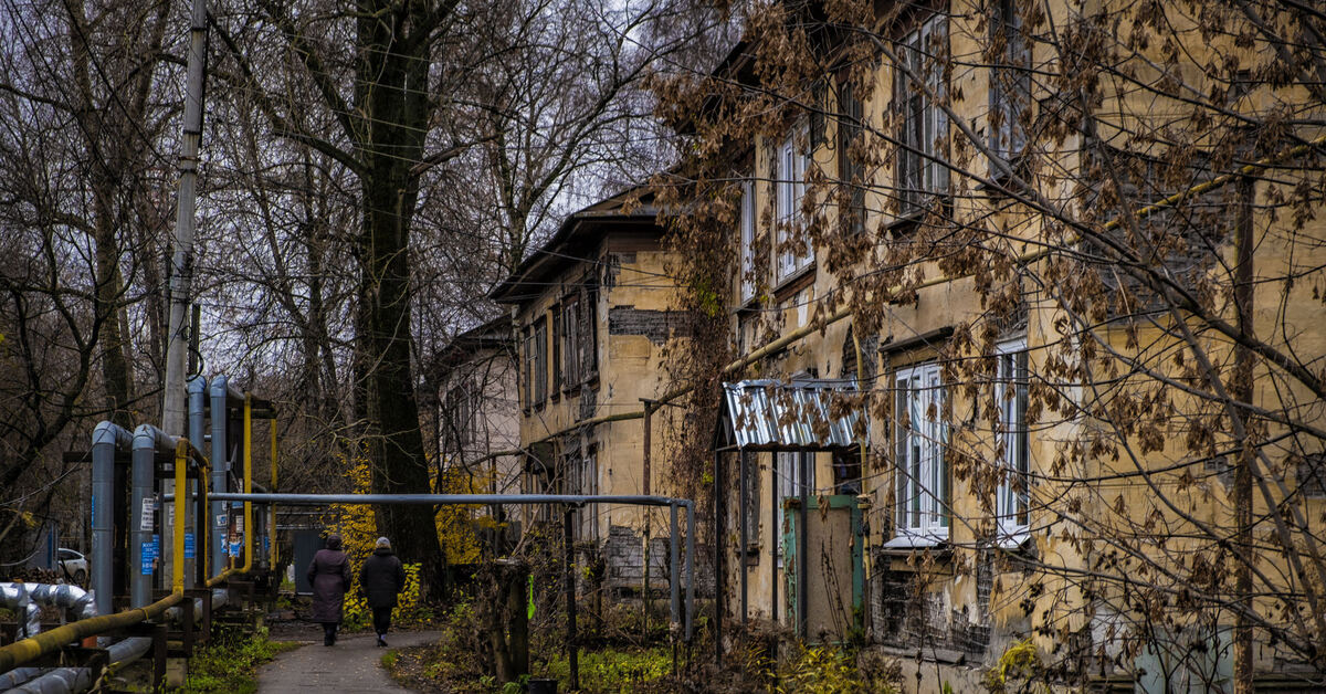 Атмосферный нижний новгород. Разруха. Разруха в офисе. Дом в Нижнем Новгороде. Фото Нижнего Новгорода в декабре грязь.