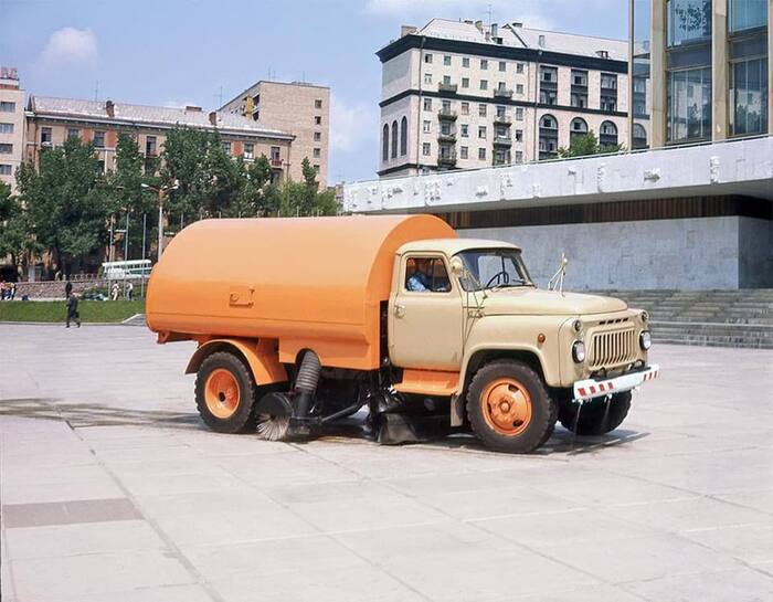 A vacuum cleaner - The photo, Auto, Street cleaning, Gaz-53, the USSR