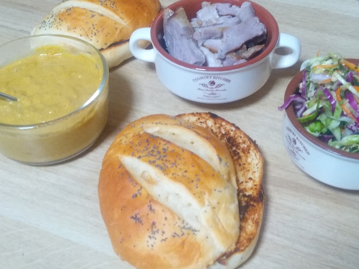 Сэндвич с запеченной свиной грудинкой, кокосовым карри и тайским салатом Свинина, Рецепт, Сэндвич, Карри, Морковь, Капуста, Кокос, Длиннопост