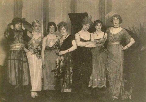 A gang of criminals disguised as women - Gang, Old photo, Disguise, Criminals