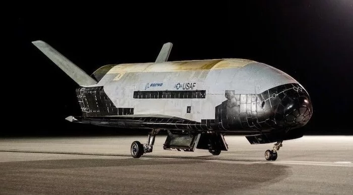 American military spaceplane X-37B returned to Earth after 908 days in orbit - Space, Spaceplane, Earth's orbit, Planet Earth, USA