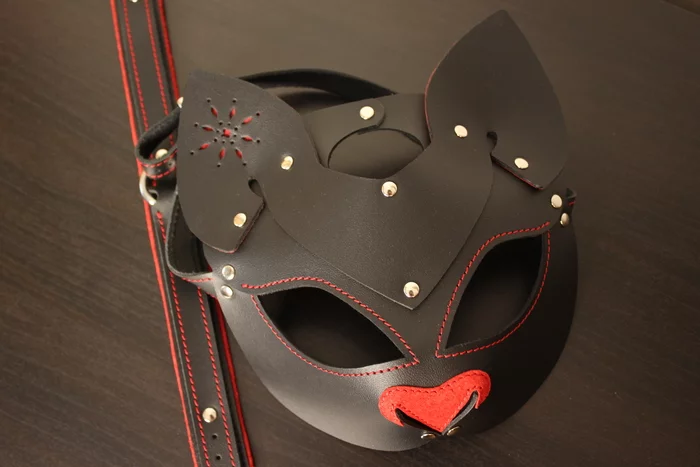 Harness, garters, cat mask, gloves. Full mince! - My, Harness, Garters, Collar, BDSM, Natural leather, Needlework with process, Leather products, Longpost, Mask