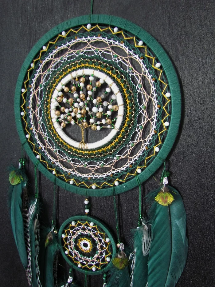Dreamcatcher Idunn - My, Dreamcatcher, Rejuvenating apples, Scandinavia, Myths, Mythology, Loki, Indians, Needlework, Needlework without process, Handmade, With your own hands, Peacock, Gold, Friday tag is mine, Friday, The photo, Photo on sneaker, Longpost