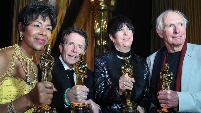 В Голливуде состоялась церемония награждения премией Governors Awards (почетный "Оскар") Актеры и актрисы, Премия, Майкл Джей Фокс, Вуди Харрельсон, Голливуд, Длиннопост