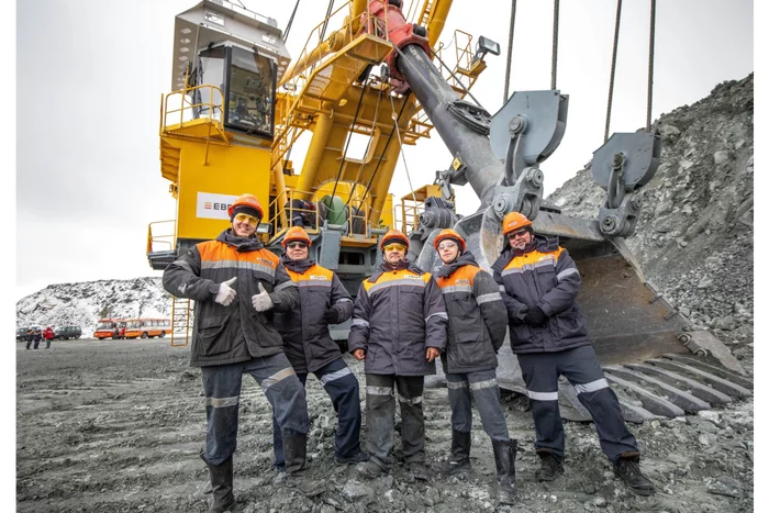 Urals show off a new St. Petersburg excavator worth more than 300 million rubles - news, Russia, Production, Saint Petersburg, Ural, Excavator, Longpost