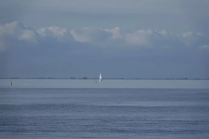 A lonely sail turns white ... - My, Netherlands (Holland), The photo, Nature, Sailboat