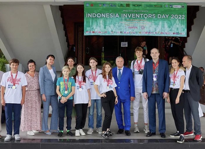Russian schoolchildren won 3 gold and 4 silver medals at the International Competition for Young Inventors - news, Pupils, Competition, Good news, Exhibition, Inventions, Winners, Gold, Moscow, Yekaterinburg, Permian, Longpost, Youth