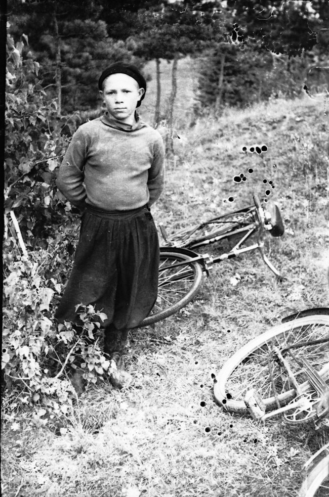 Leisure activities of Minusinsk adolescents of the post-war period - My, Old photo, Black and white photo, Film, 50th, Siberia, Longpost