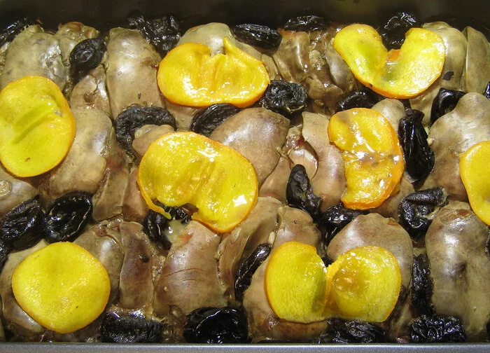 Chicken liver with prunes on a vegetable pillow - My, Cooking, Recipe, Food, Liver, Baking, Quince, Persimmon, Longpost