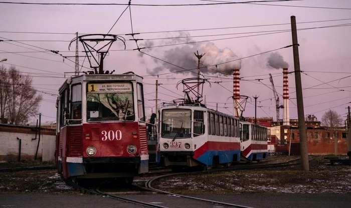 Old workers in the parking lot - My, The photo, Siberia, Tomsk, Tram, Ukvz, Ktm