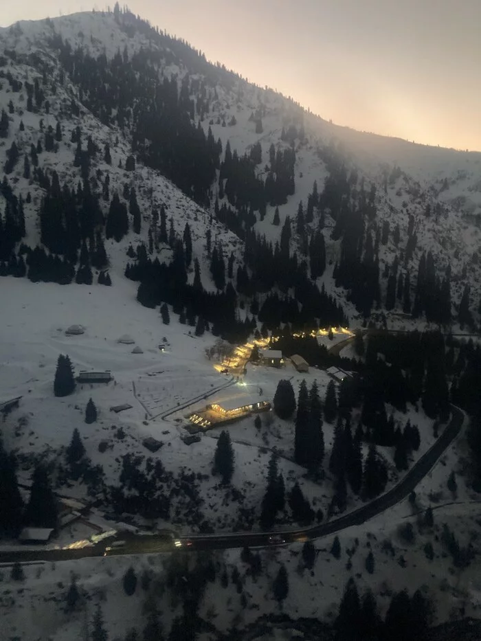 Medeo. Descent at sunset - My, Kazakhstan, Almaty, Medeo, The mountains, Sunset